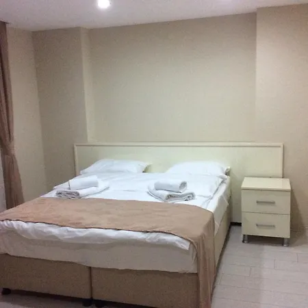 Oral Aparthotel *